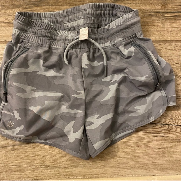 Athleta Other - Athleta girl camo shorts